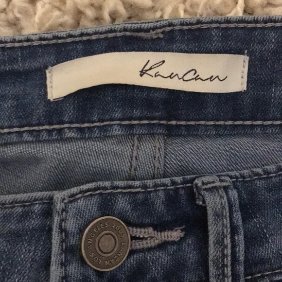 Slightly ripped jeans - Picture 2 of 6